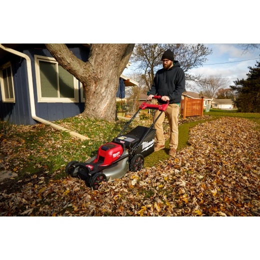 Milwaukee M18 FUEL 2823-22HD 21-Inch Self-Propelled Lawn Mower Kit with 2 HD12.0 Batteries and Charger